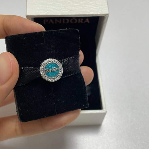 Pandora Florida Manatee Exclusive Charm Jewelry Bracelet - Picture 2 of 5